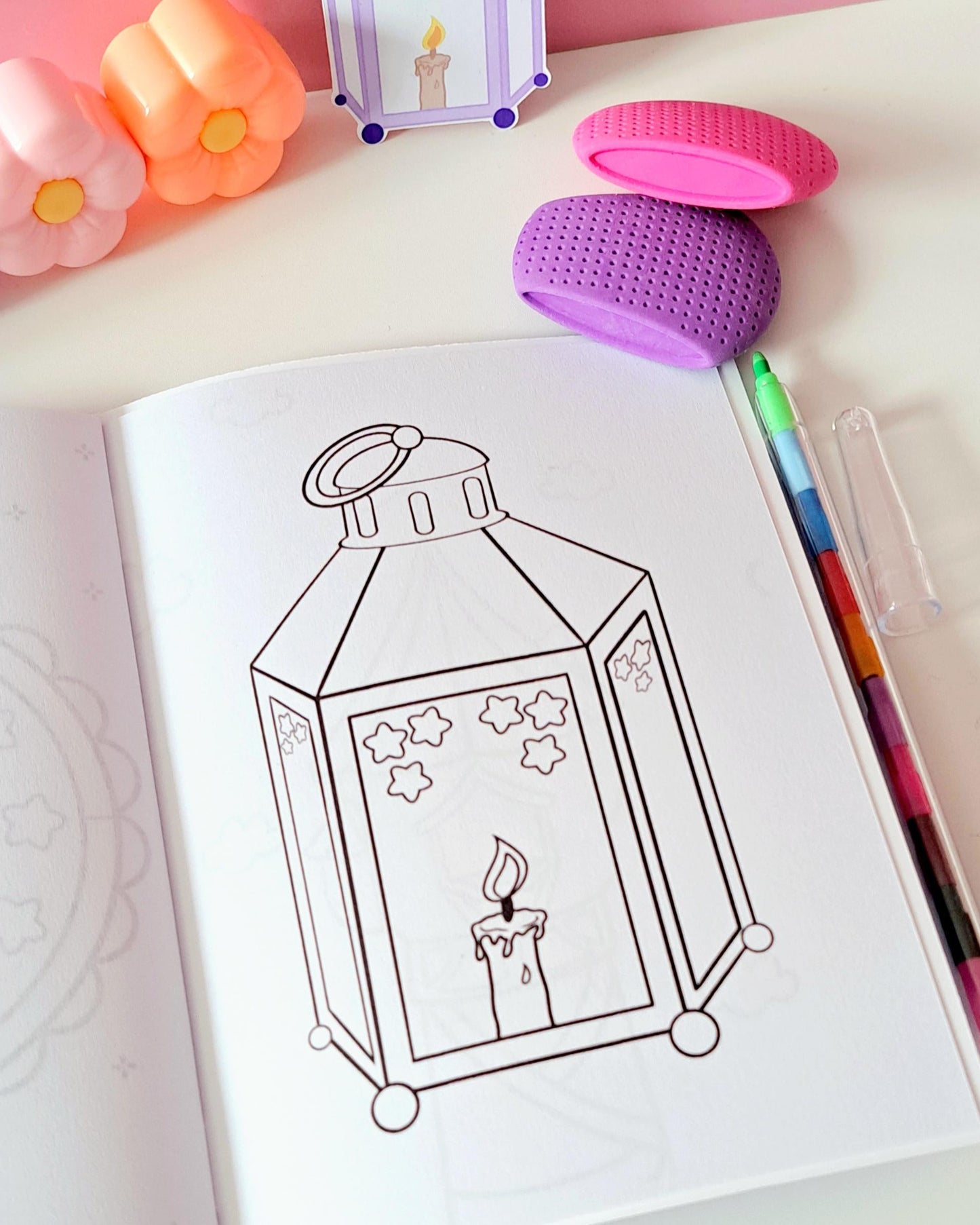 Kawaii mini colouring book